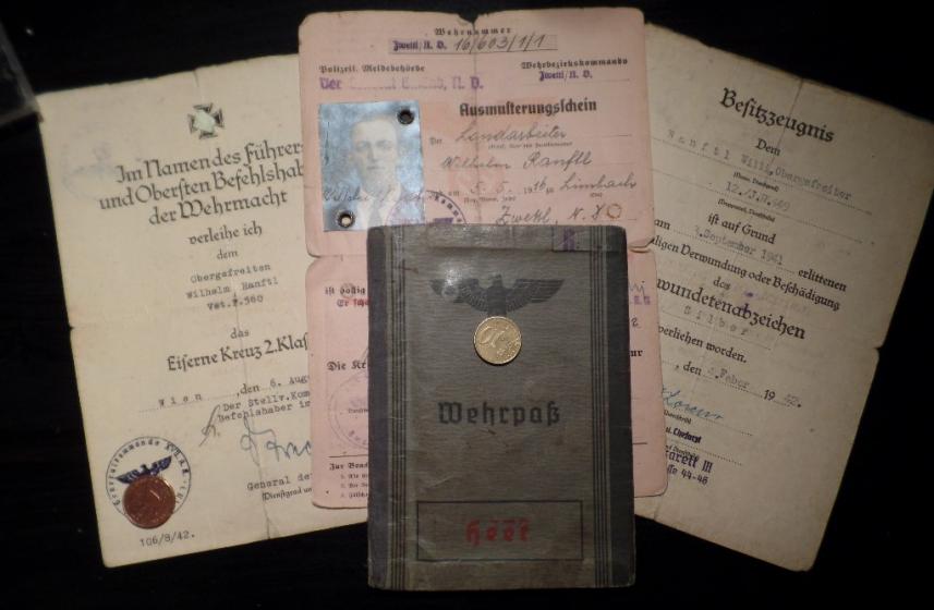 Wehrpass and 2 award-documents WH (Heer) - 44. Inf.Div. / 137. Inf.Div. - Ranftl