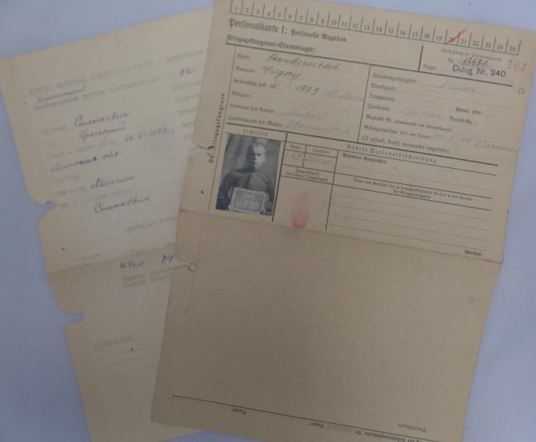 POW registration card - Russian - 