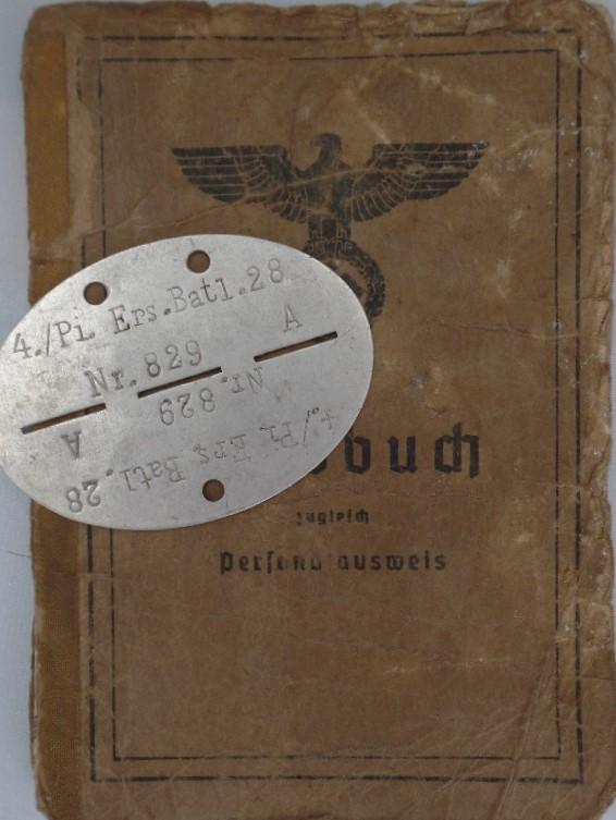 Soldbuch / I.D. disk WH (Heer)  - 5.Pz.Div. - Kierst