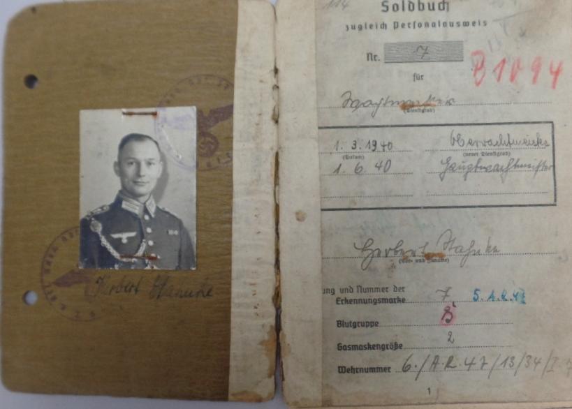 Soldbuch/Wehrpass WH (Heer) - Schw.Art.- Eisb.Panzer-Zug - Stahnke.