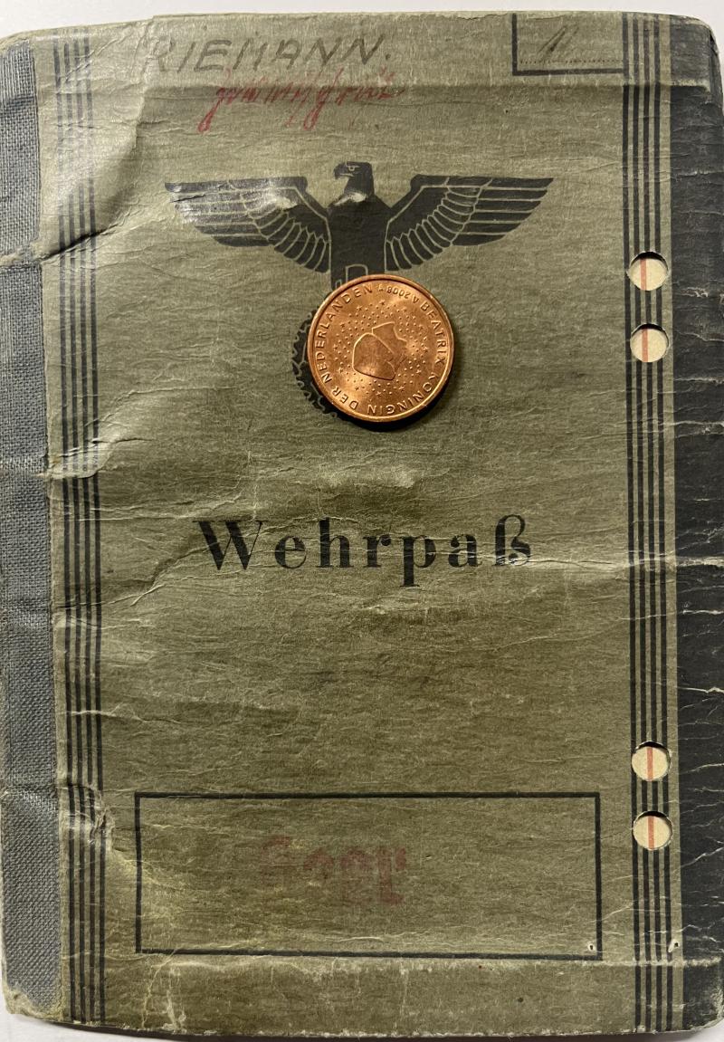 Wehrpass - WH (Heer) - Heer.-Stu.Abt.301 - Riemann