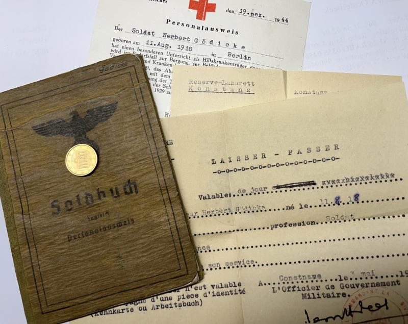 Soldbuch  WH (Heer) - Heeres-Sanitätsstaffel Konstanz  - Gödicke