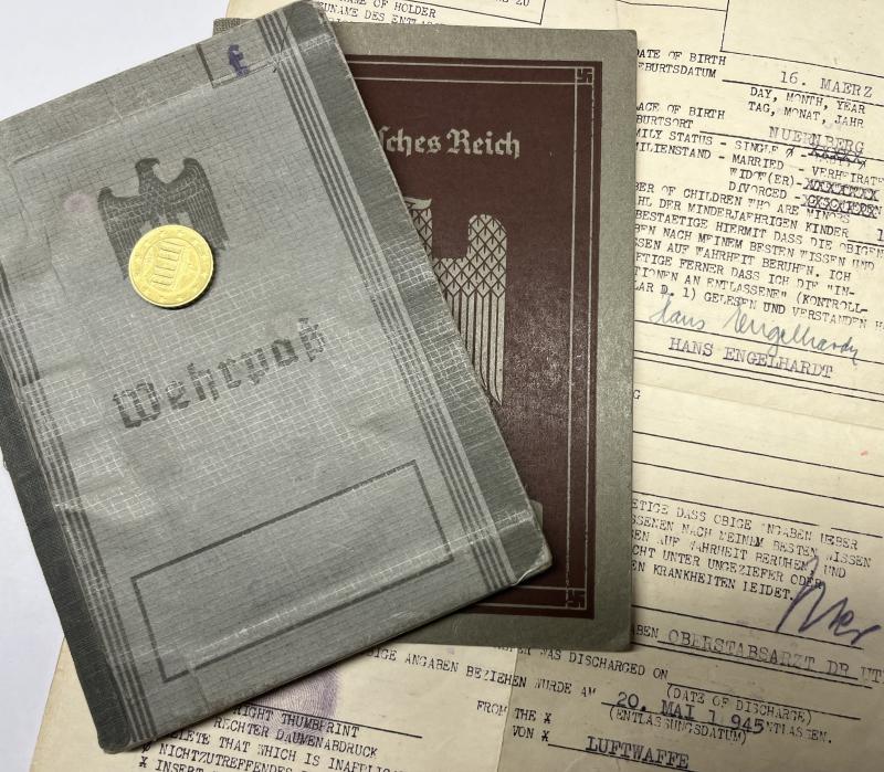 Wehrpass - Luftwaffe - Luftnachrichten Rgt.222/2.Jagd Div. - Engelhardt