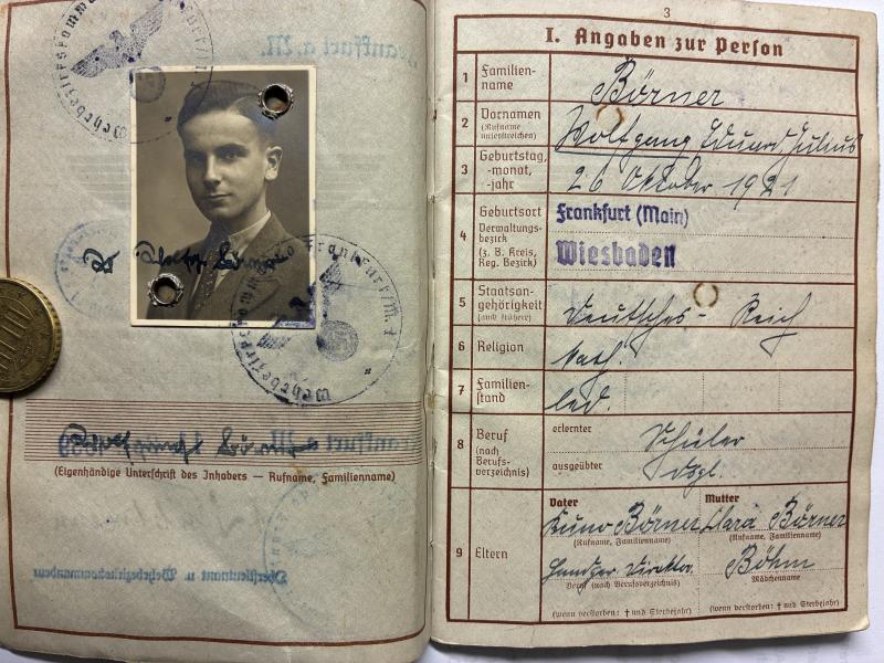 Wehrpass /citation grouping - 8.Lw.Felddiv./12.Lw.Felddiv. - Börner