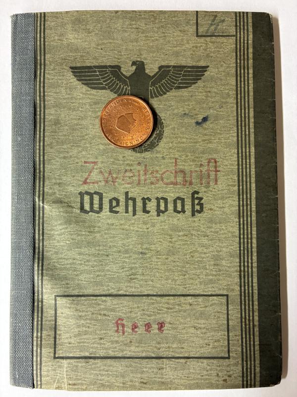 Wehrpass -  WH (Heer) - Feldgendarmerie Tr.(mot) 442 - Knee
